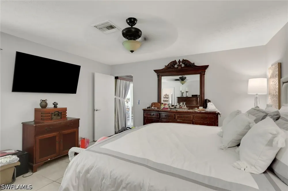48th Street SW Naples, FL 34116