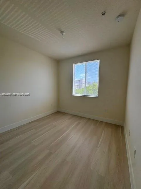10270 NW 66th St #101 Doral, FL 33178