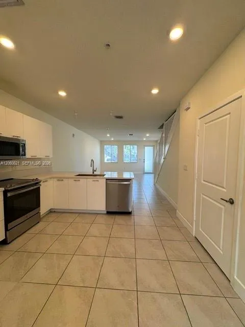 10270 NW 66th St #101 Doral, FL 33178