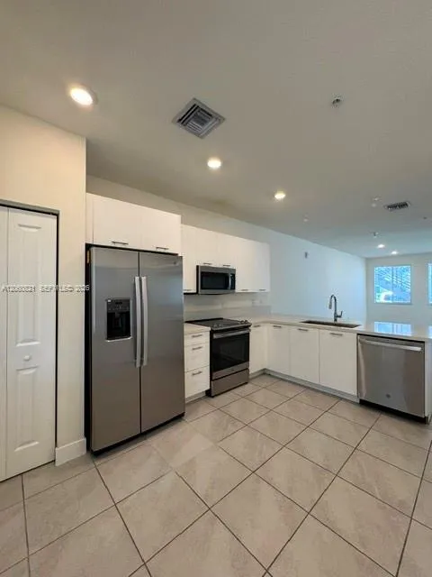 10270 NW 66th St #101 Doral, FL 33178