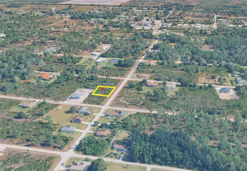 4203 E 3rd St Lehigh Acres, FL 33936
