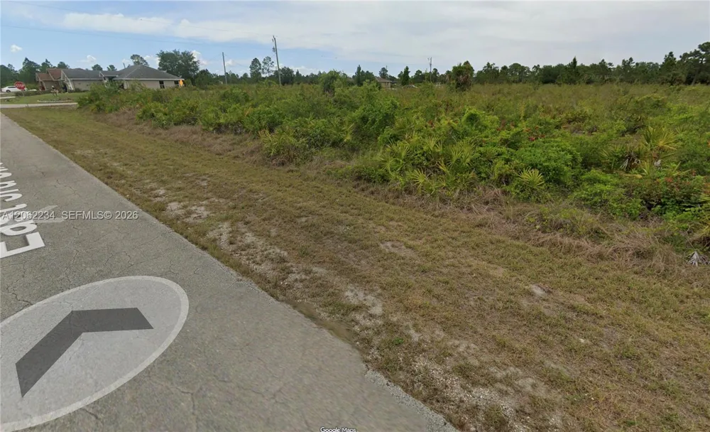 4203 E 3rd St Lehigh Acres, FL 33936