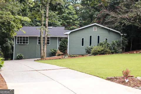 3882 Centre CT