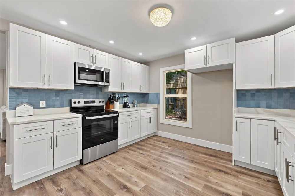 720 Thersa Drive River Oaks, TX 76114