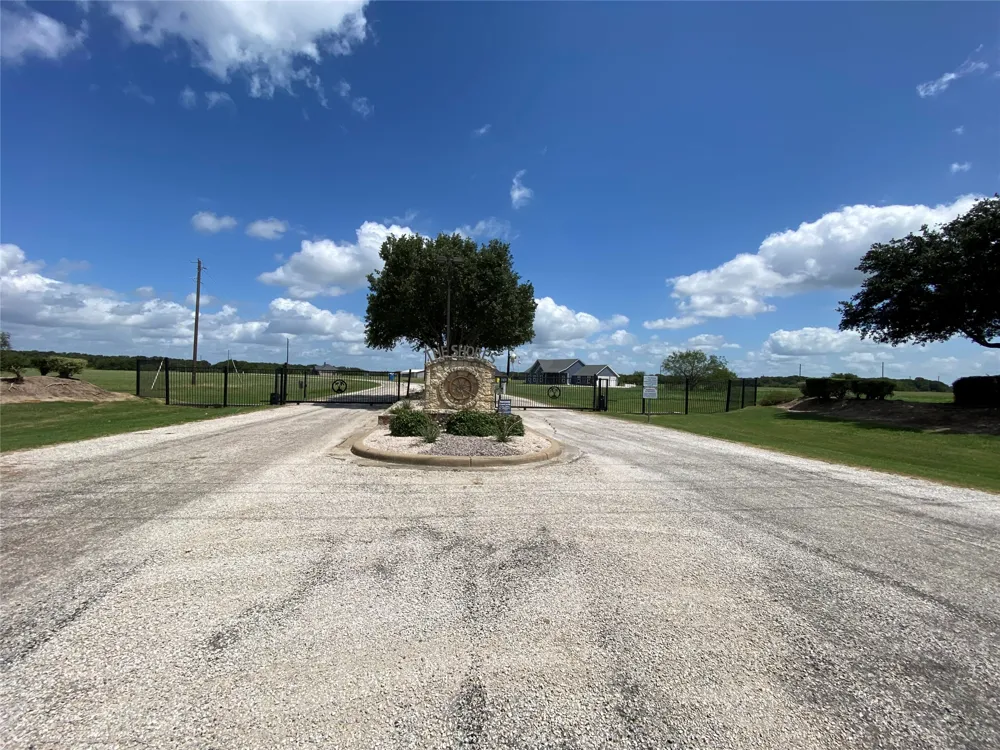 COWBOY DRIVE Mildred, TX 75109