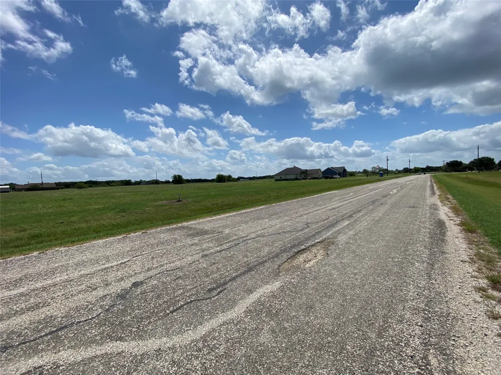 COWBOY DRIVE Mildred, TX 75109