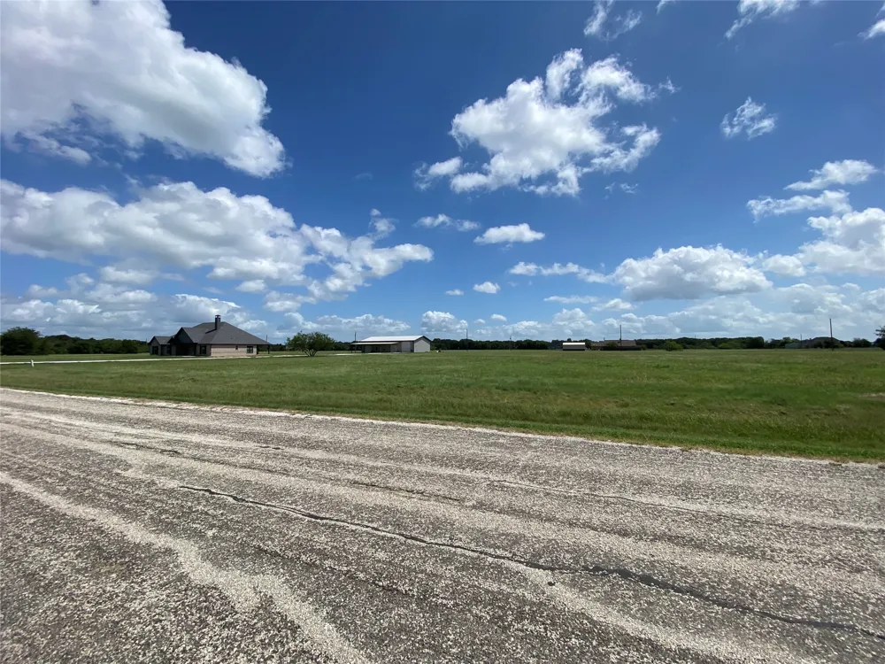 COWBOY DRIVE Mildred, TX 75109