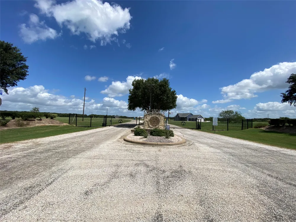 COWBOY DRIVE Mildred, TX 75109