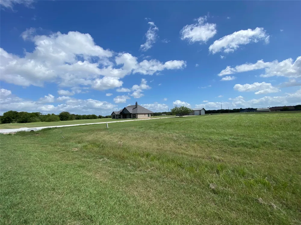 COWBOY DRIVE Mildred, TX 75109