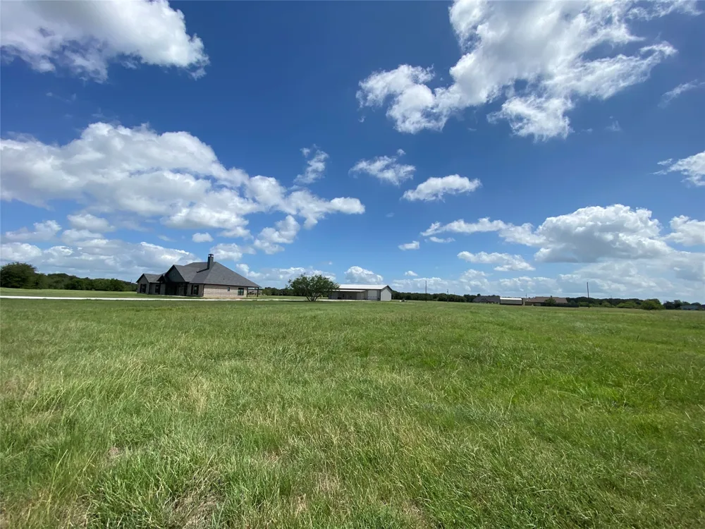 COWBOY DRIVE Mildred, TX 75109