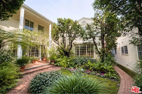 214 S Spalding Drive