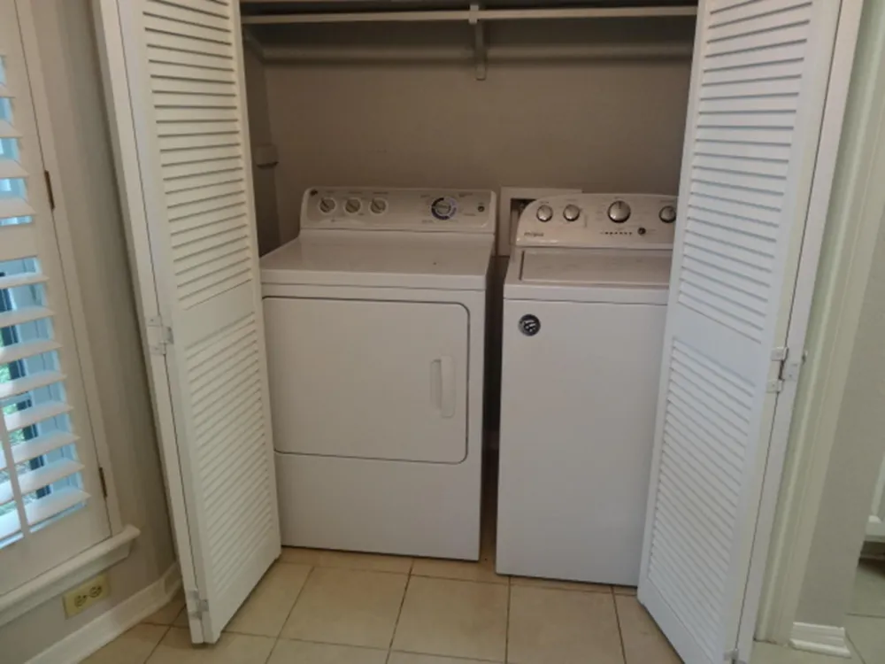 864 Augusta Drive #208 Houston, TX 77057