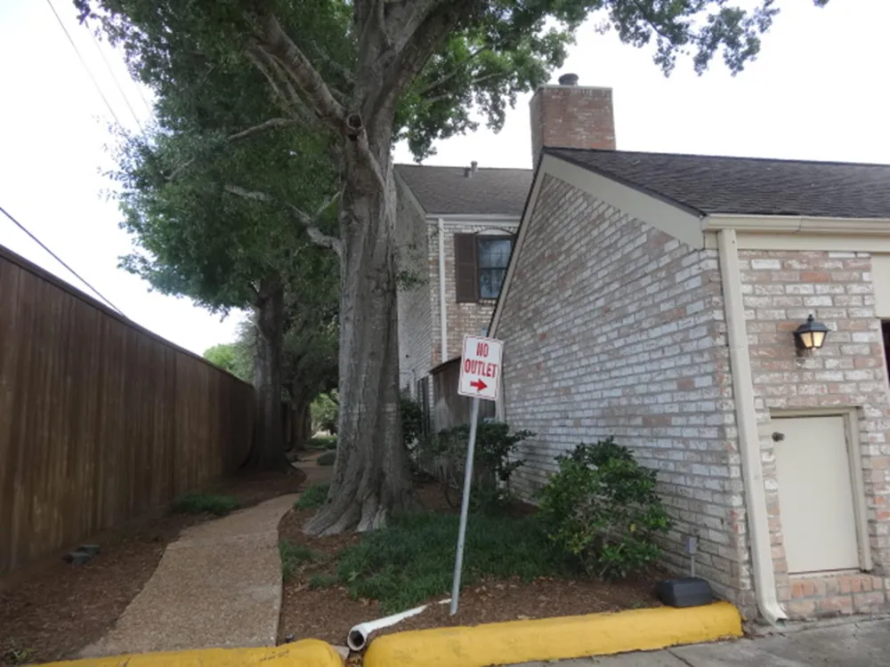 864 Augusta Drive #208 Houston, TX 77057