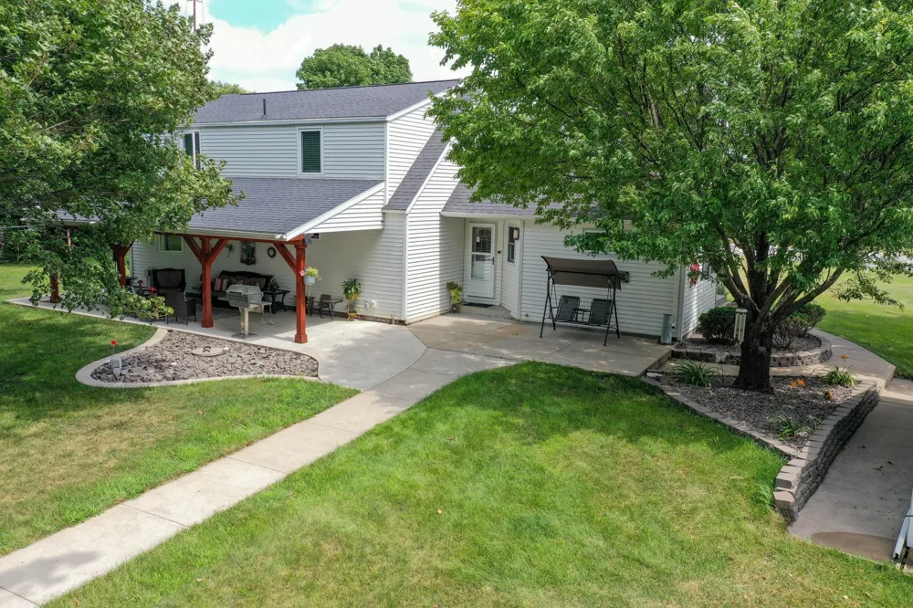 16002 Highway 71 S Blomkest, MN 56216