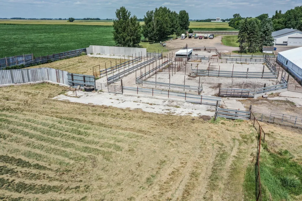 16002 Highway 71 S Blomkest, MN 56216
