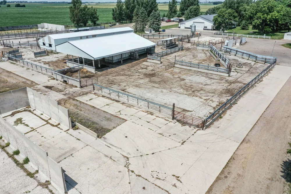 16002 Highway 71 S Blomkest, MN 56216
