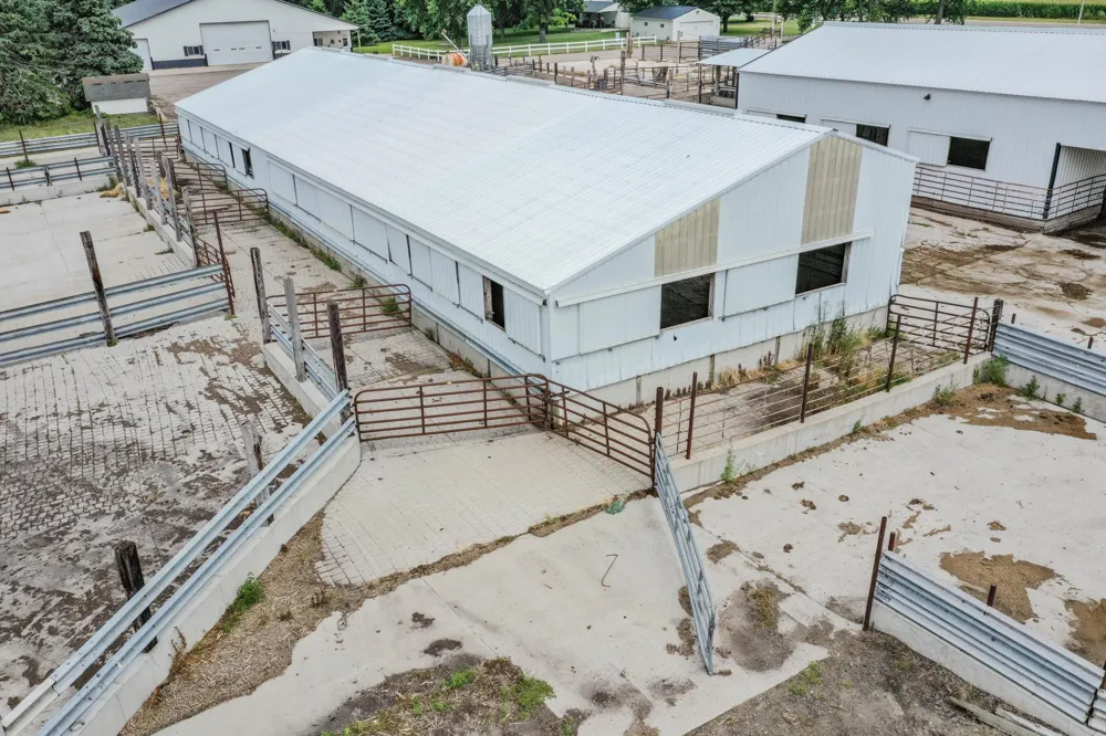 16002 Highway 71 S Blomkest, MN 56216