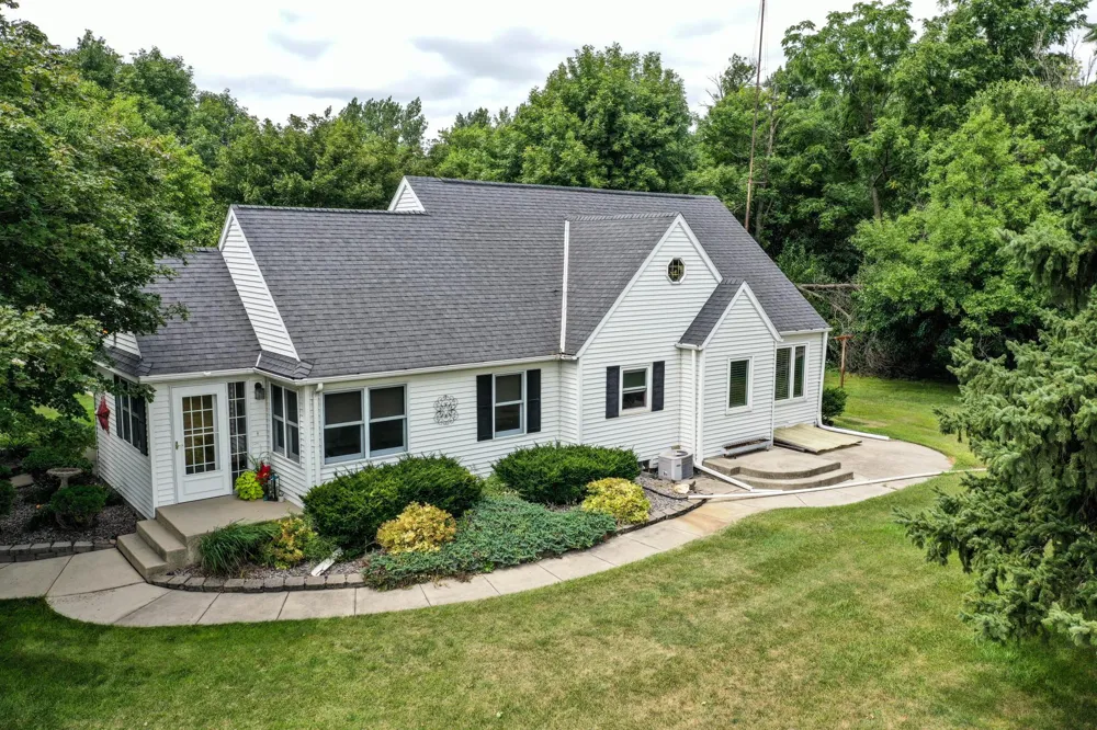 16002 Highway 71 S Blomkest, MN 56216