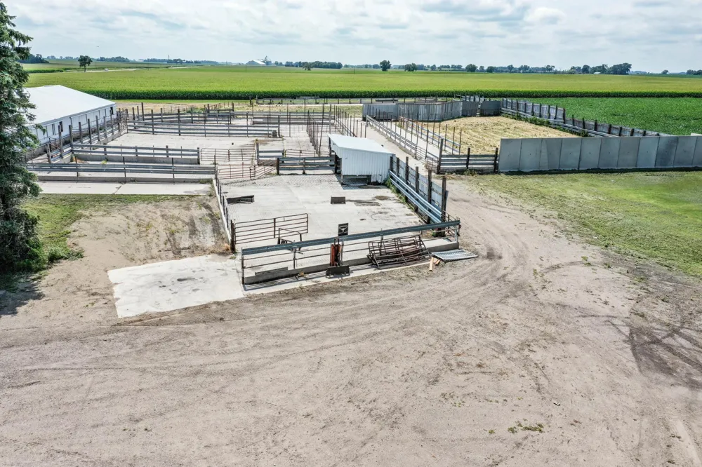 16002 Highway 71 S Blomkest, MN 56216
