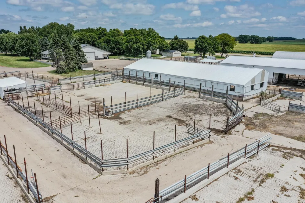 16002 Highway 71 S Blomkest, MN 56216