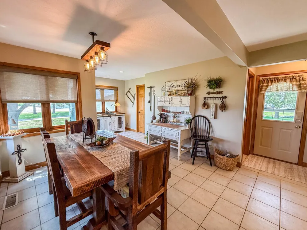 16002 Highway 71 S Blomkest, MN 56216