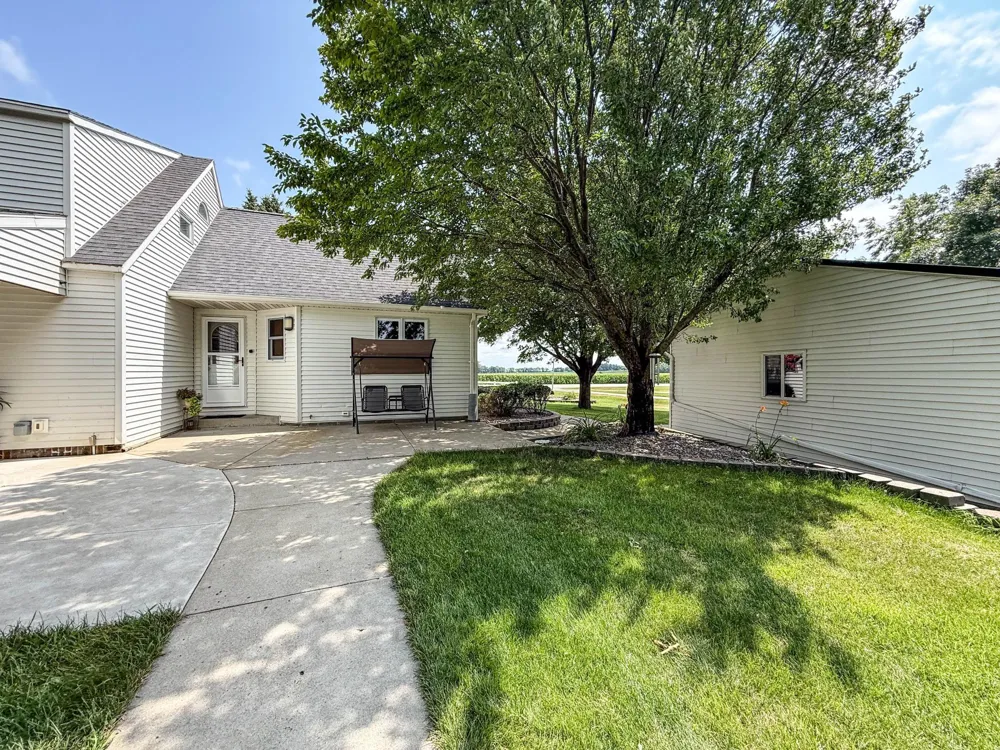 16002 Highway 71 S Blomkest, MN 56216