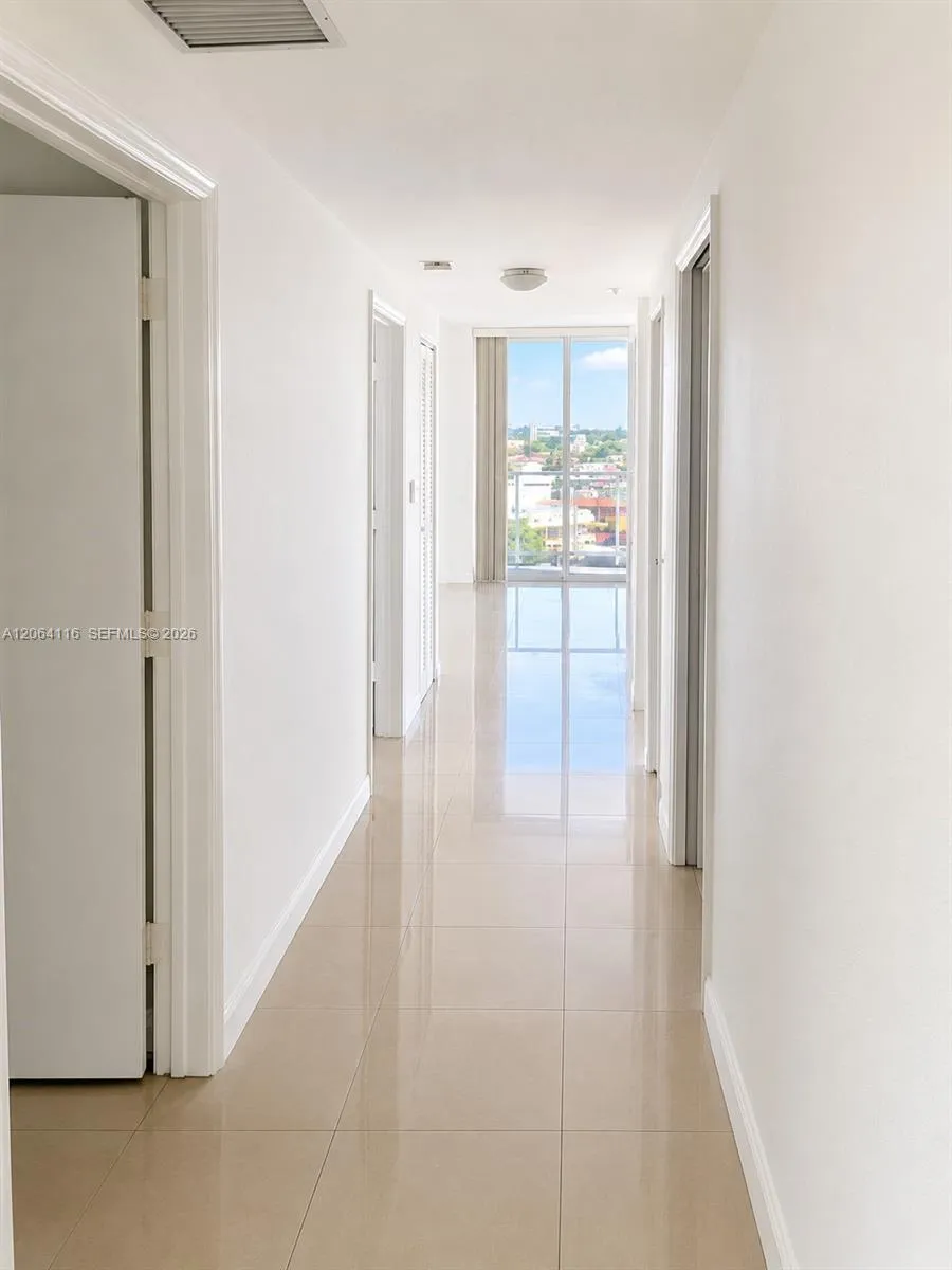 1 Glen Royal Pkwy #702 Miami, FL 33125