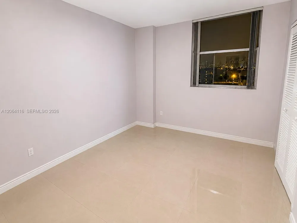 1 Glen Royal Pkwy #702 Miami, FL 33125