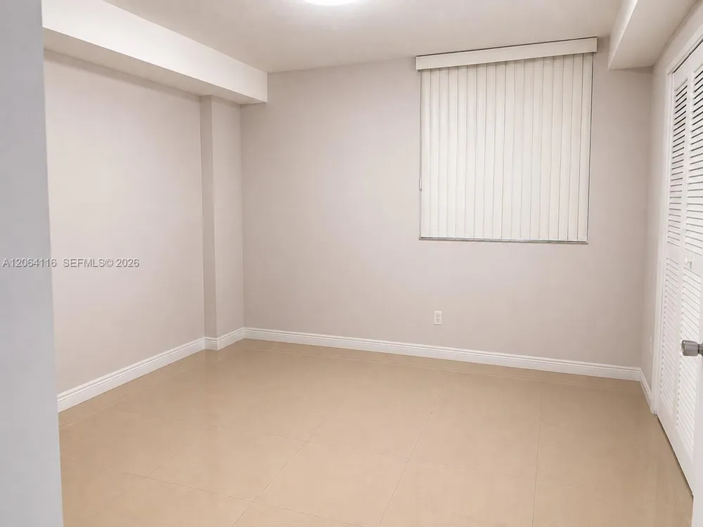 1 Glen Royal Pkwy #702 Miami, FL 33125