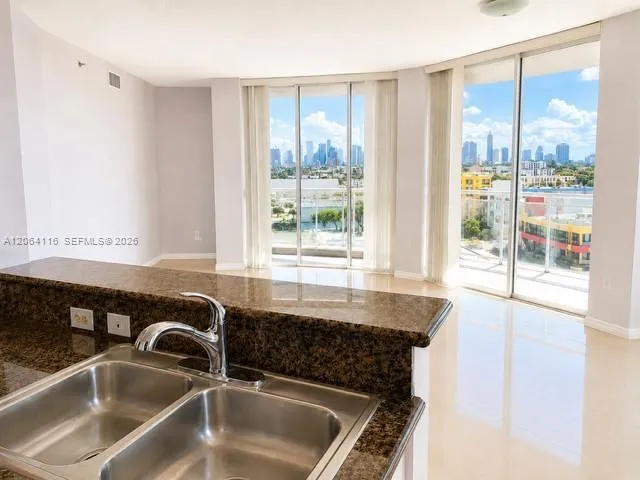 1 Glen Royal Pkwy #702 Miami, FL 33125