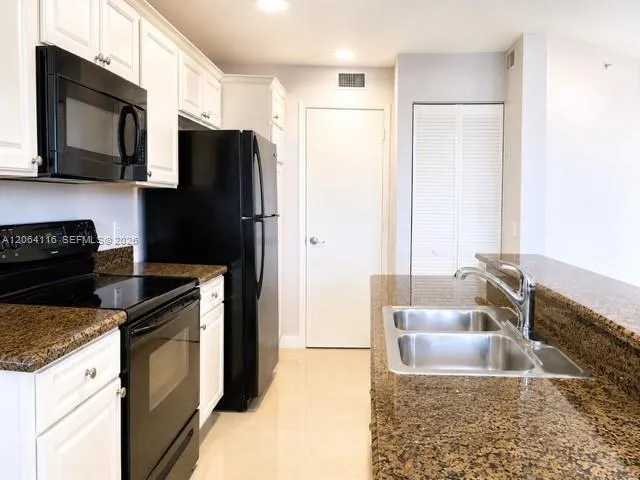 1 Glen Royal Pkwy #702 Miami, FL 33125