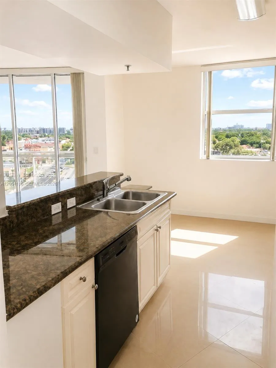 1 Glen Royal Pkwy #702 Miami, FL 33125