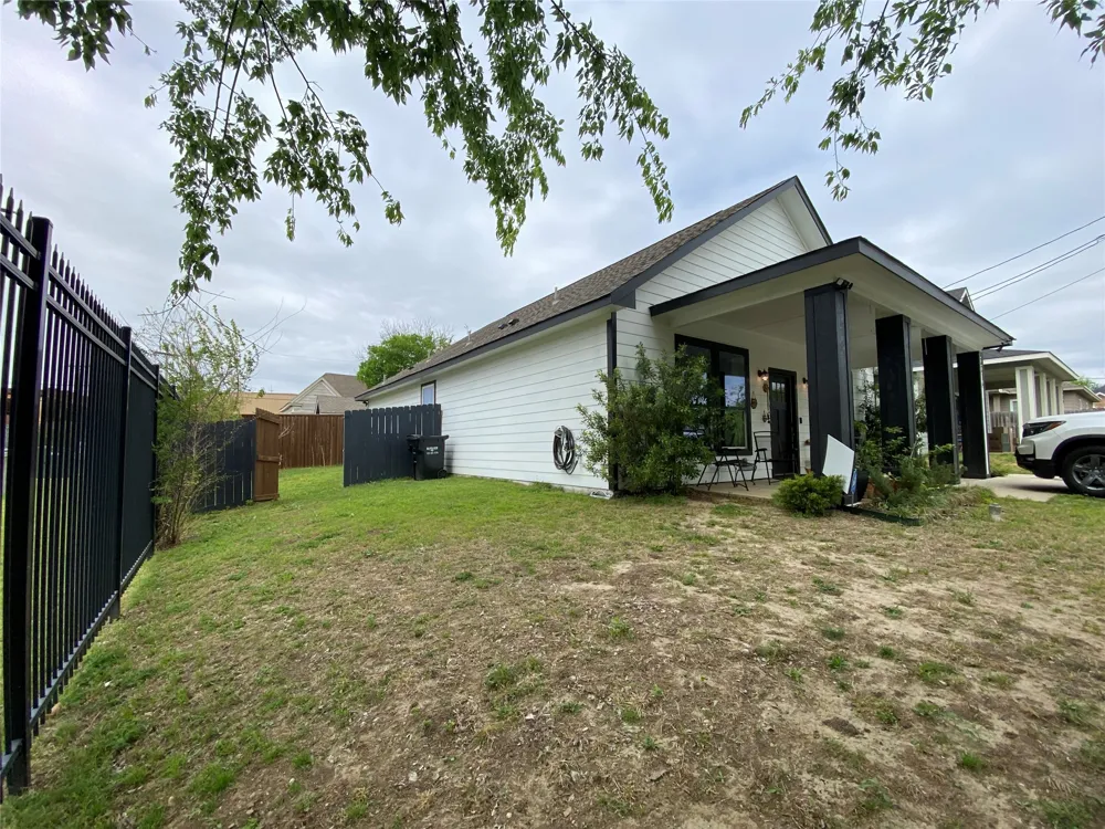 1410 E Royall Boulevard Malakoff, TX 75148