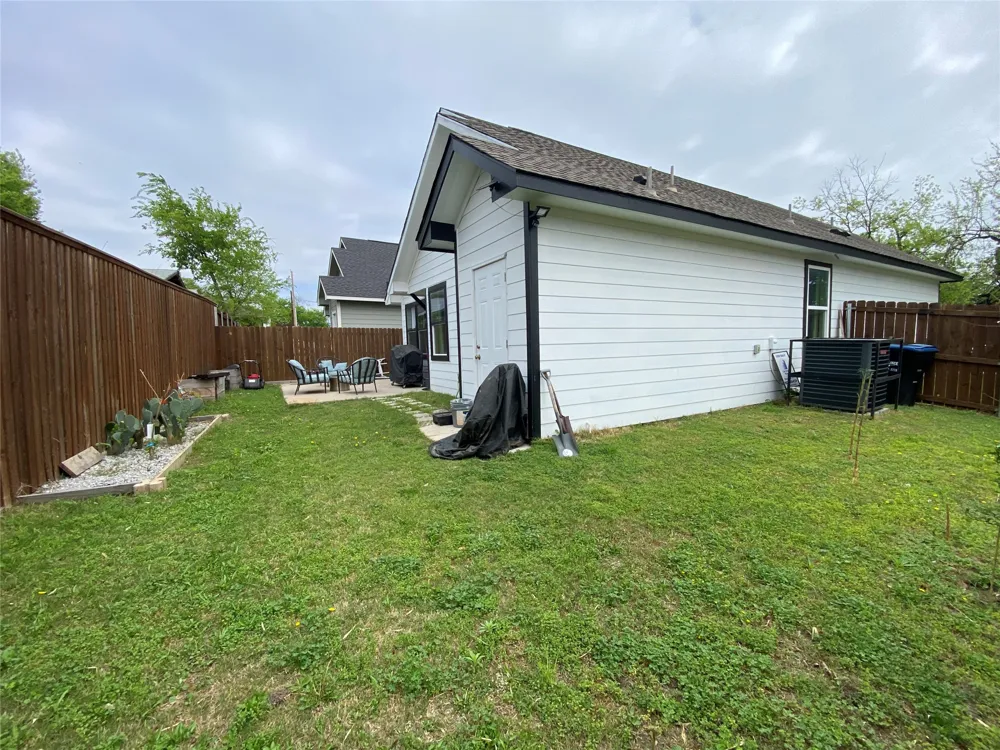 1410 E Royall Boulevard Malakoff, TX 75148