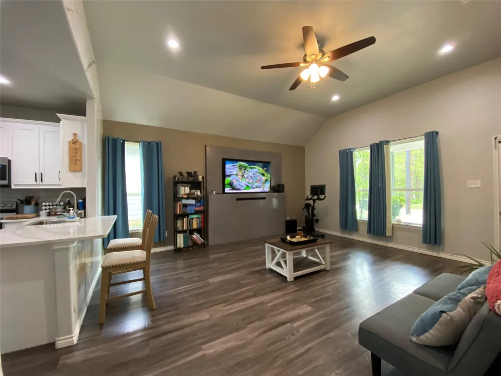 1410 E Royall Boulevard Malakoff, TX 75148