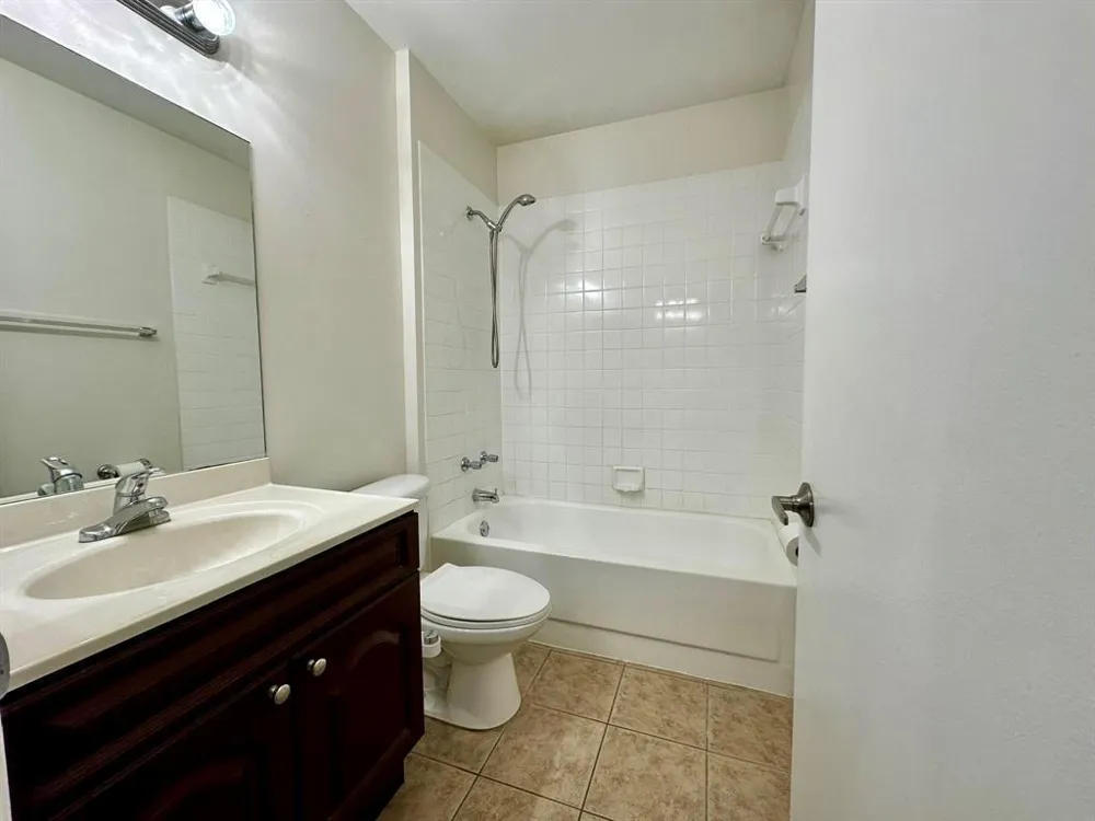 5641 RIVERSIDE DRIVE #306B1 Coral Springs, FL 33067