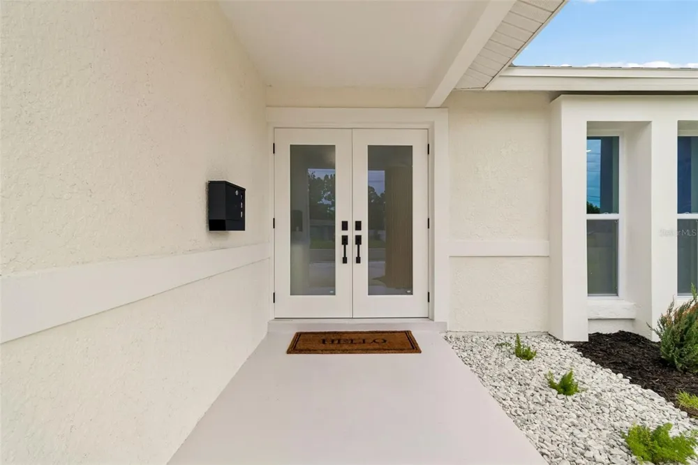 1137 54TH AVENUE S St Petersburg, FL 33705