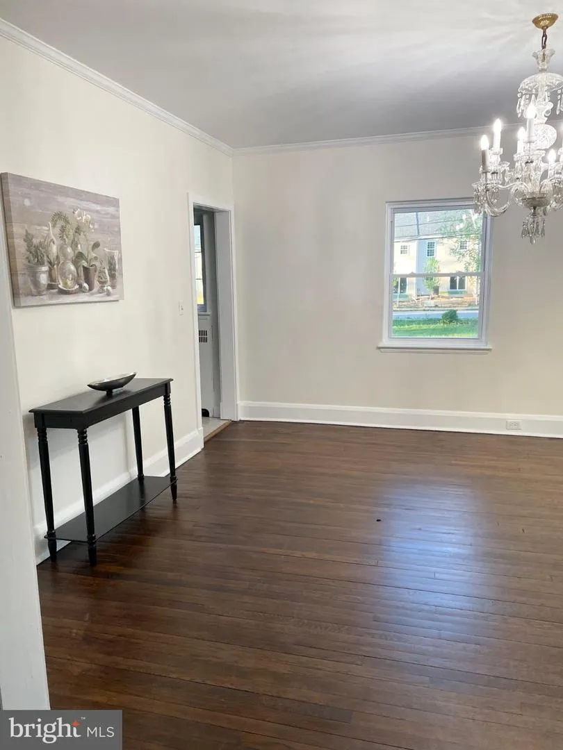 6305 E FORDHAM DRIVE Baltimore, MD 21215