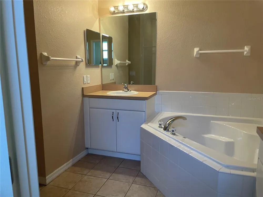 1818 GOVERNOR AVENUE North Port, FL 34288