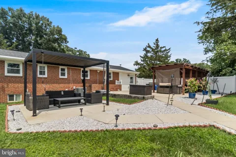 5709 SPRUCE DRIVE