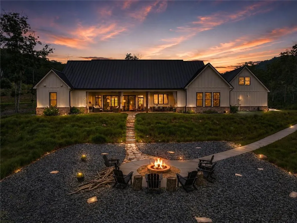 624 High Summit Drive Talking Rock, GA 30175