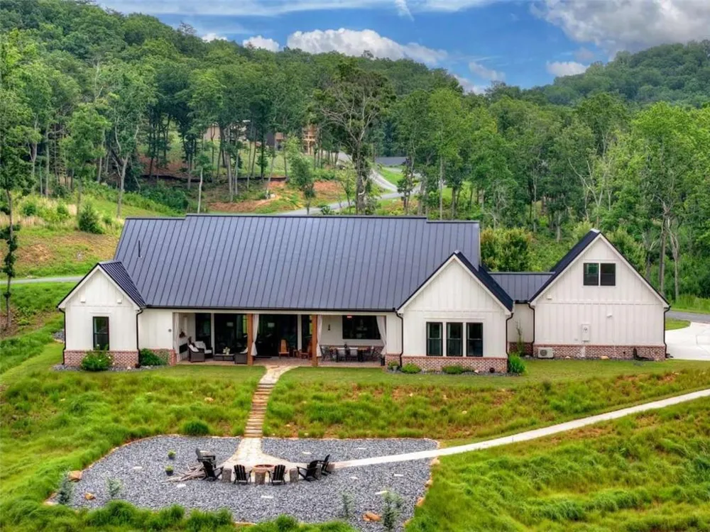 624 High Summit Drive Talking Rock, GA 30175