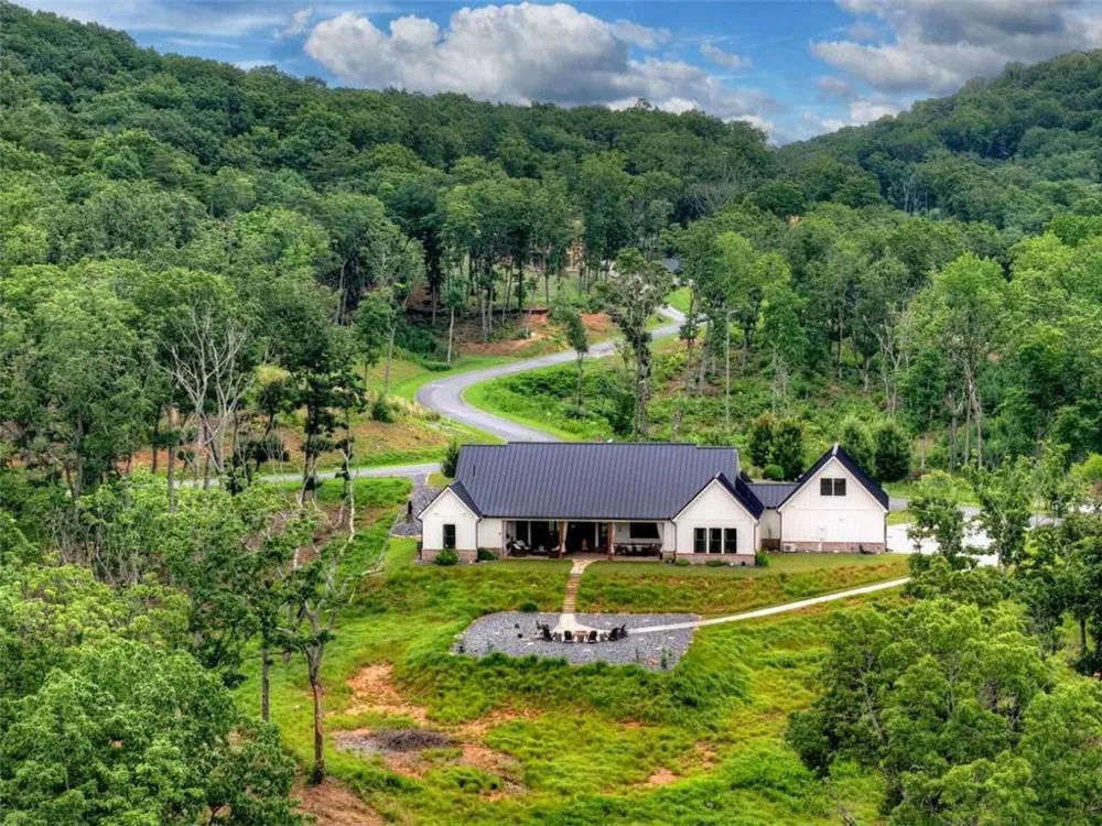 624 High Summit Drive Talking Rock, GA 30175