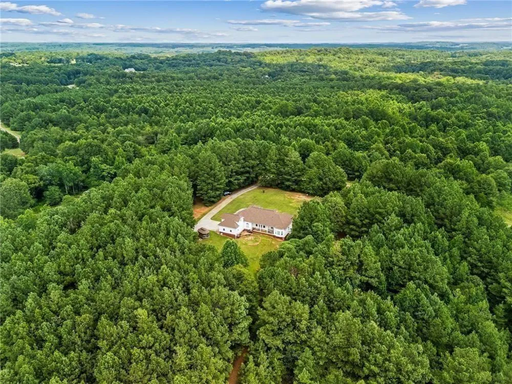166 Freedom Lane Commerce, GA 30530