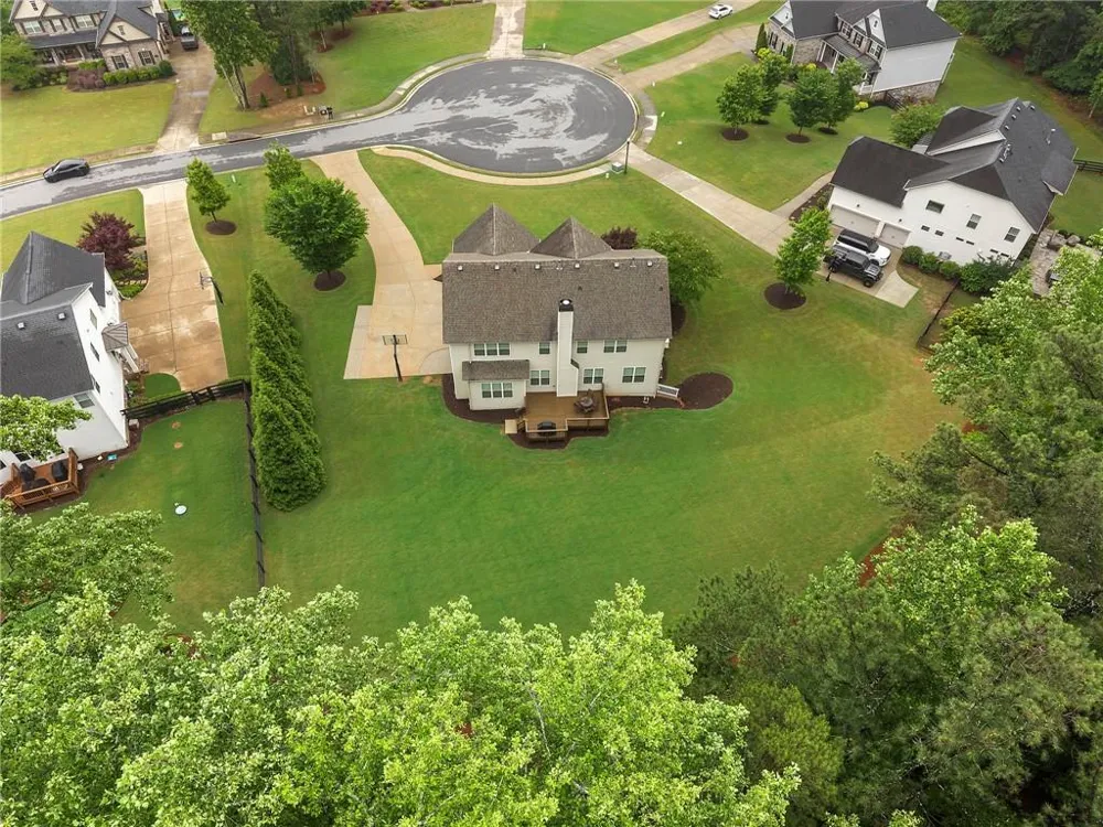10130 Peaks Parkway Milton, GA 30004