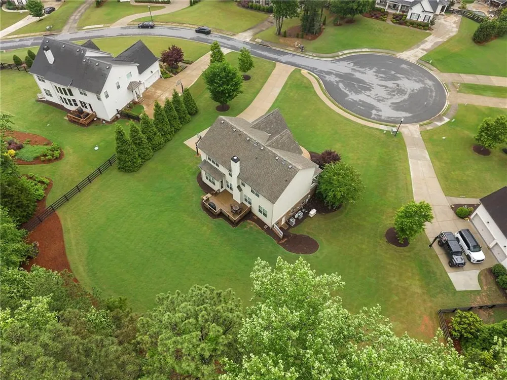 10130 Peaks Parkway Milton, GA 30004