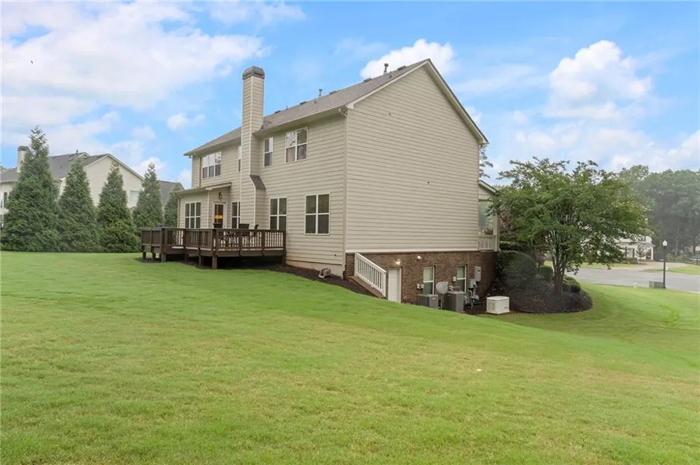 10130 Peaks Parkway Milton, GA 30004