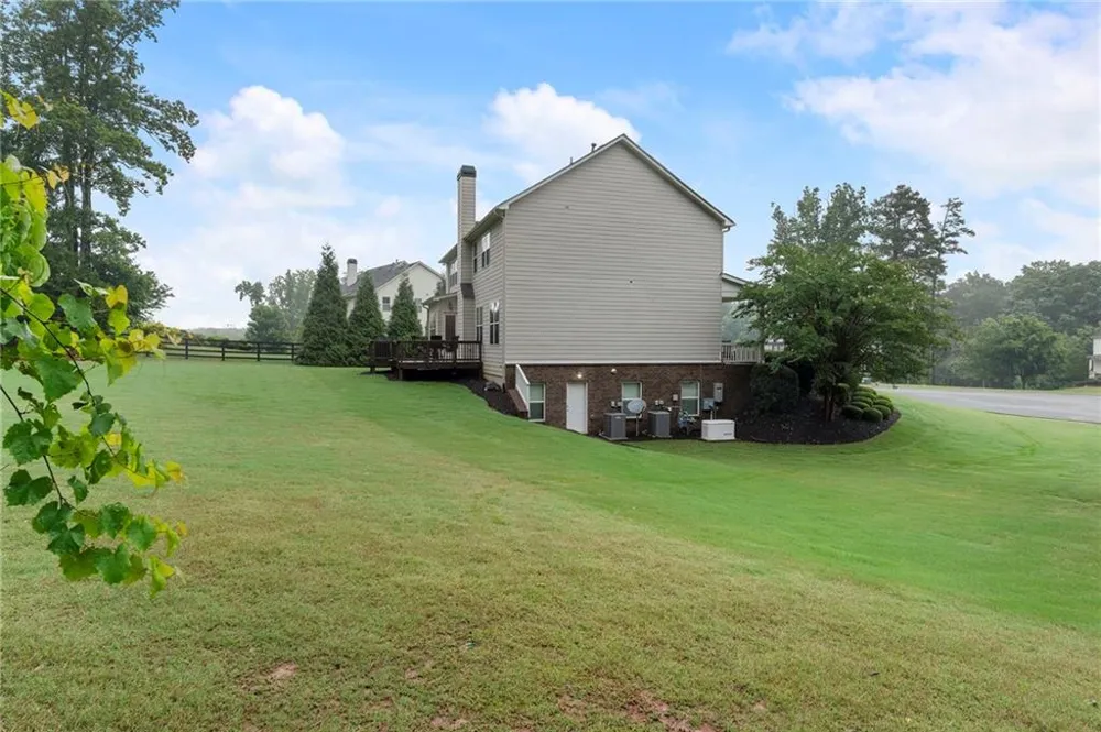 10130 Peaks Parkway Milton, GA 30004