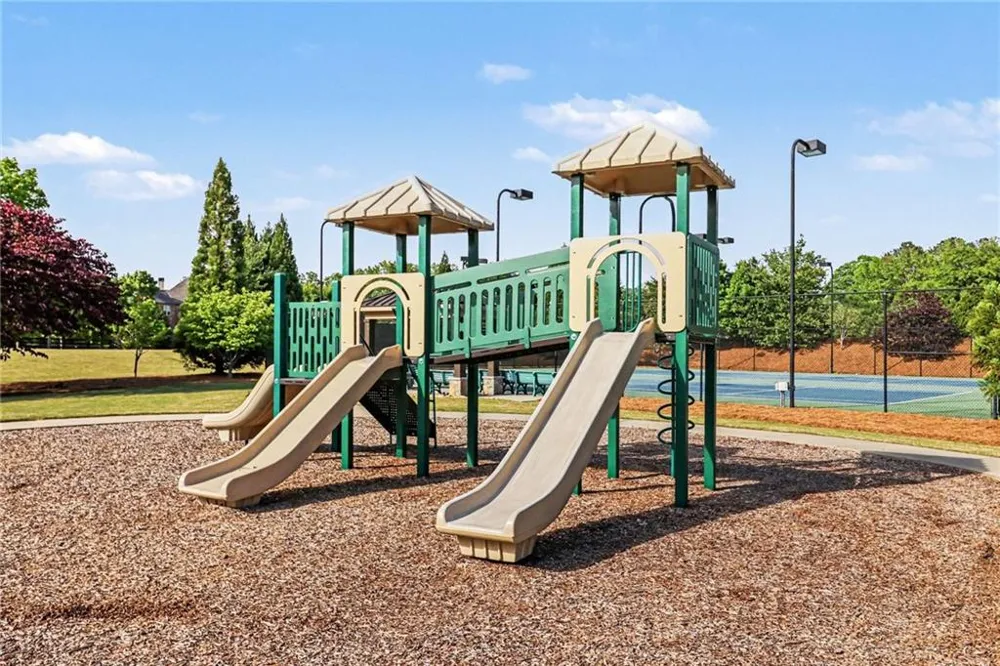 10130 Peaks Parkway Milton, GA 30004