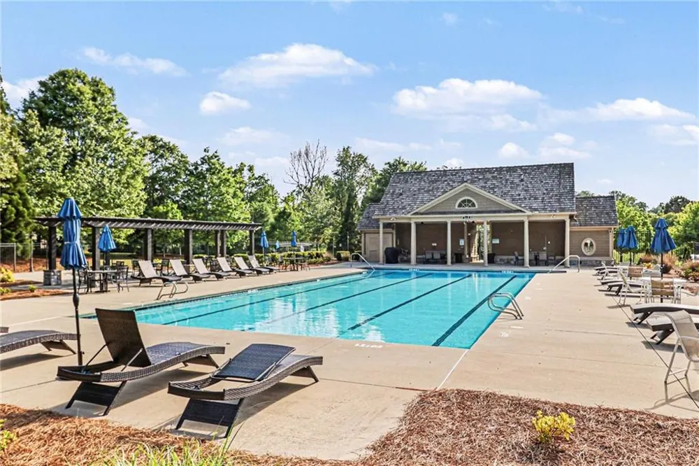 10130 Peaks Parkway Milton, GA 30004